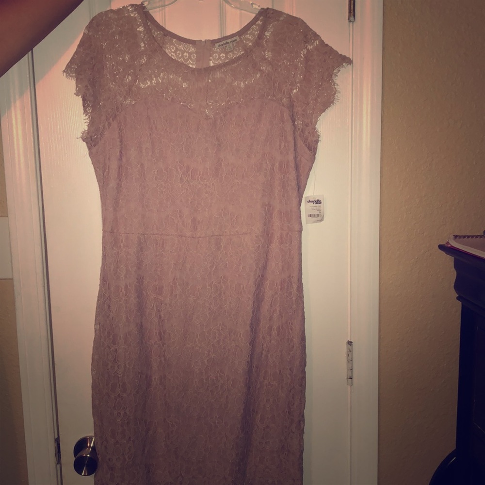 Creamed colored lace dress